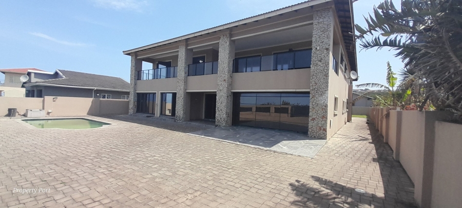 6 Bedroom Property for Sale in Uvongo KwaZulu-Natal