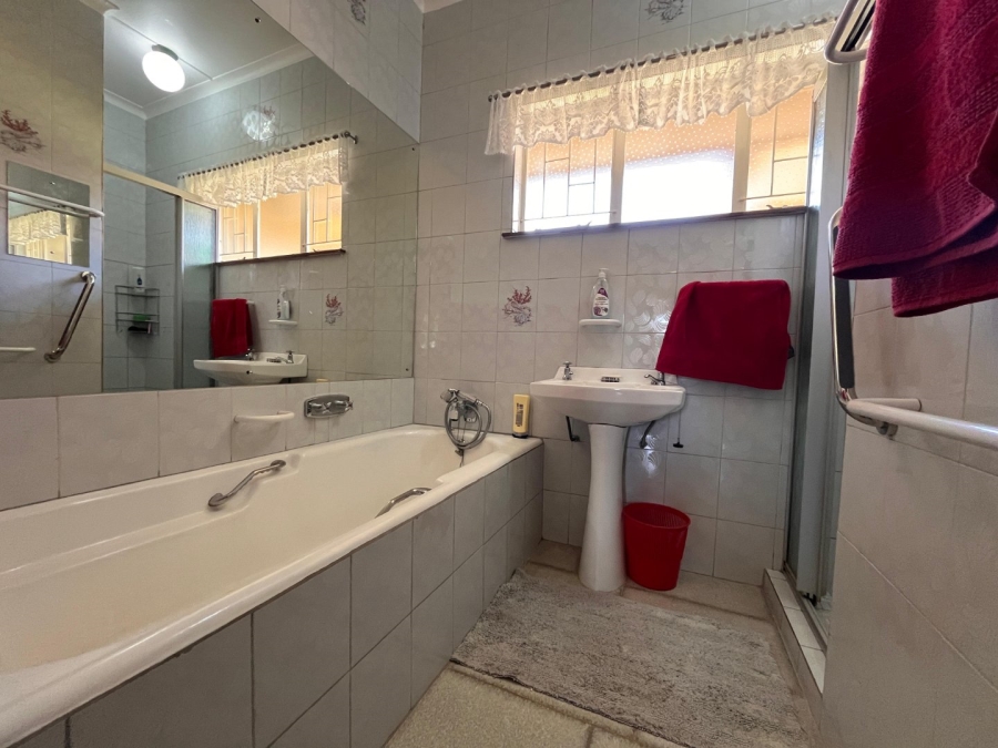 4 Bedroom Property for Sale in Arborpark KwaZulu-Natal