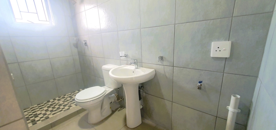 2 Bedroom Property for Sale in Sunwich Port KwaZulu-Natal