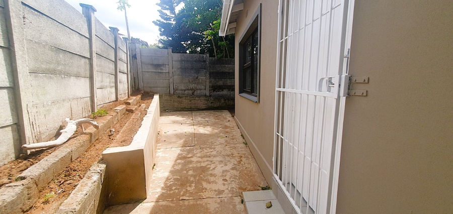 2 Bedroom Property for Sale in Sunwich Port KwaZulu-Natal