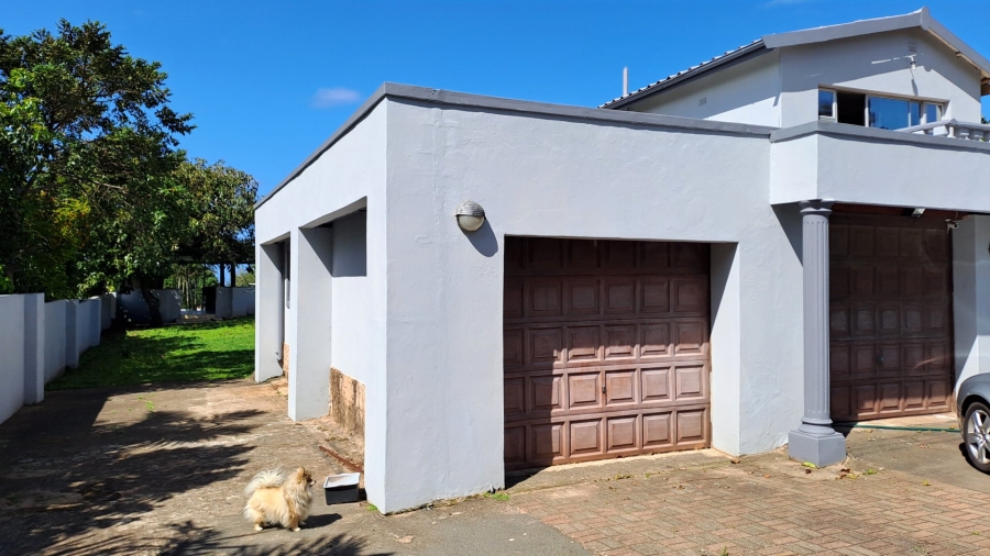 4 Bedroom Property for Sale in Leisure Bay KwaZulu-Natal