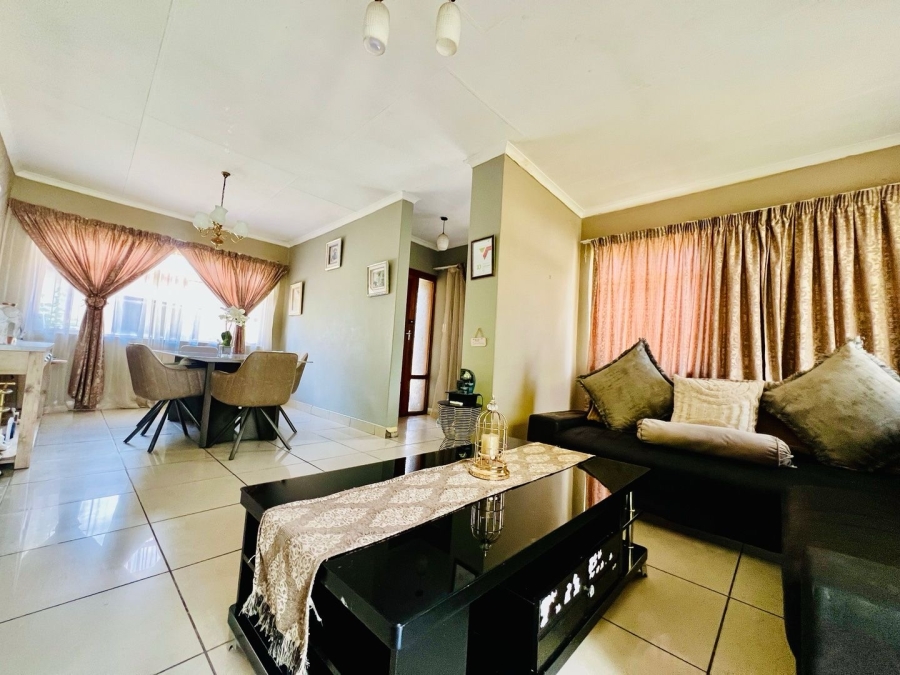 4 Bedroom Property for Sale in Amajuba Park KwaZulu-Natal