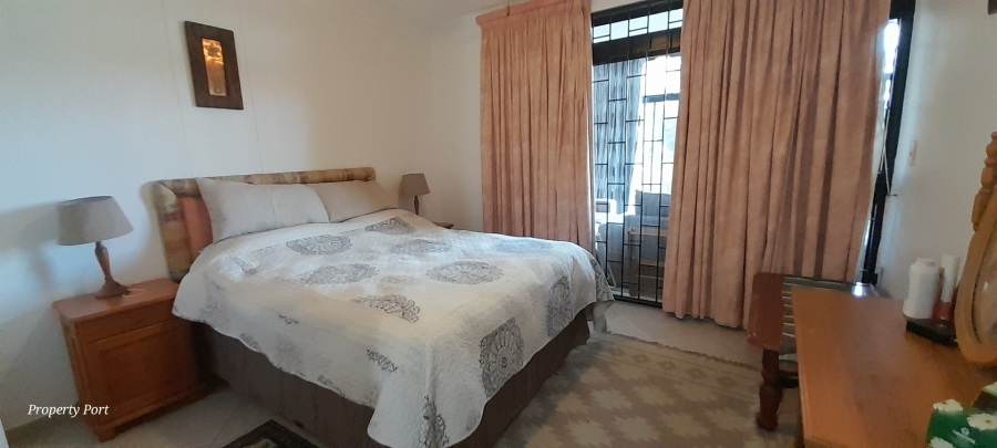 3 Bedroom Property for Sale in Uvongo KwaZulu-Natal