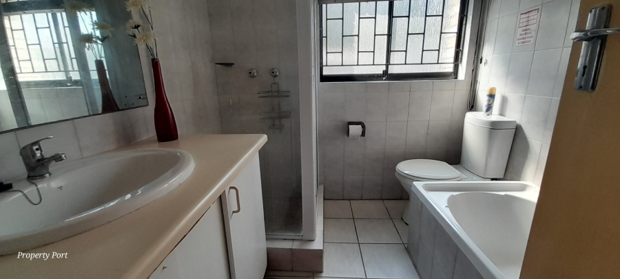 3 Bedroom Property for Sale in Uvongo KwaZulu-Natal