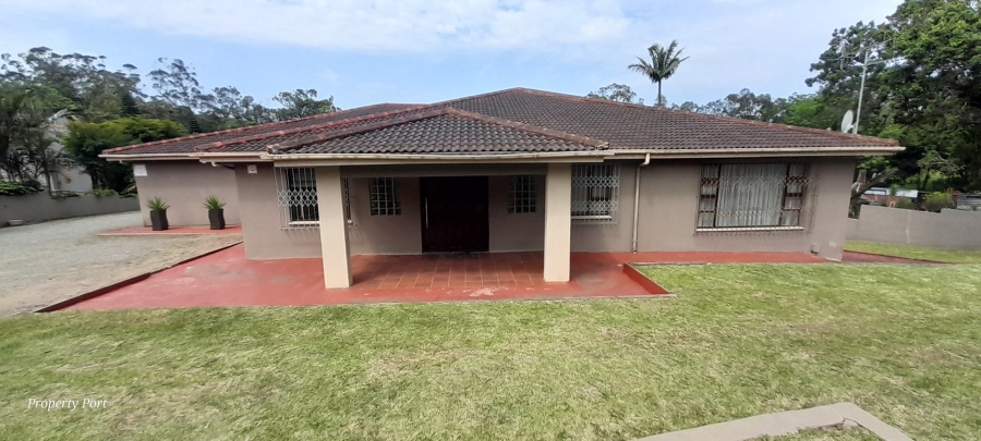 4 Bedroom Property for Sale in Umtentweni KwaZulu-Natal