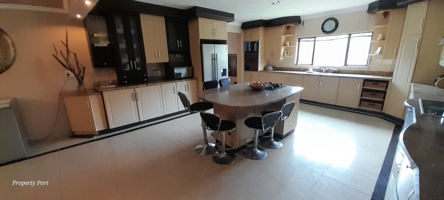 4 Bedroom Property for Sale in Umtentweni KwaZulu-Natal