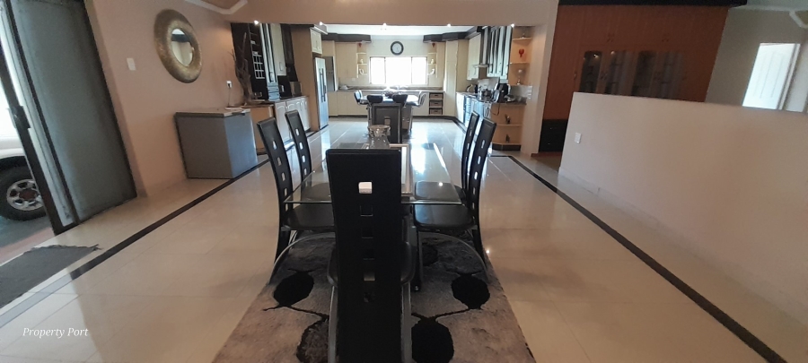 4 Bedroom Property for Sale in Umtentweni KwaZulu-Natal