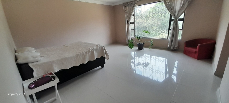 4 Bedroom Property for Sale in Umtentweni KwaZulu-Natal