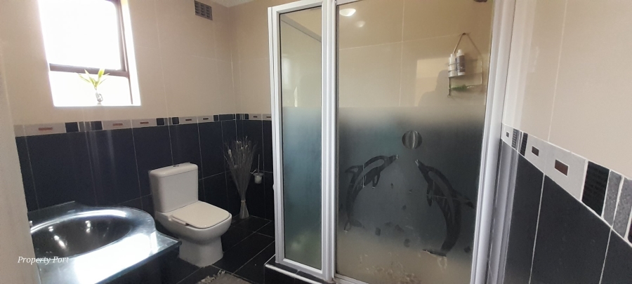 4 Bedroom Property for Sale in Umtentweni KwaZulu-Natal