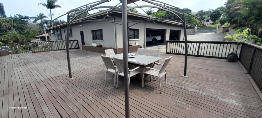 4 Bedroom Property for Sale in Umtentweni KwaZulu-Natal