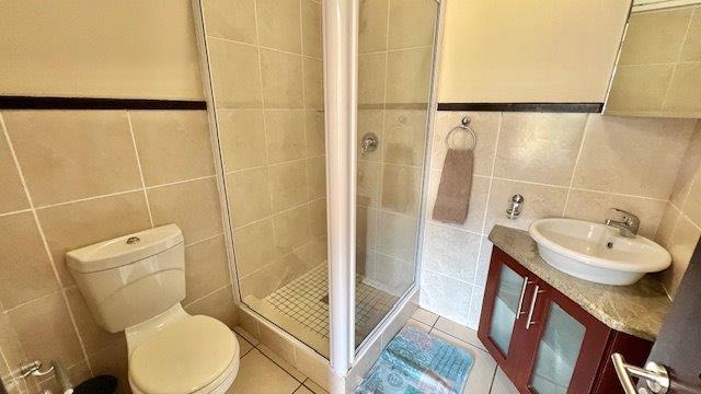 2 Bedroom Property for Sale in Uvongo Beach KwaZulu-Natal
