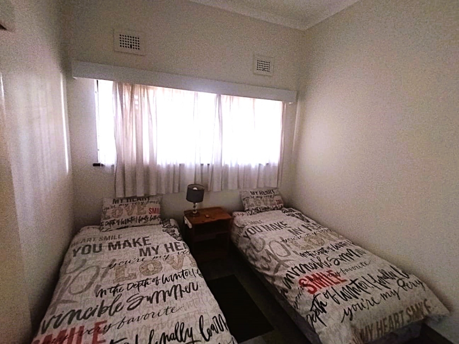 2 Bedroom Property for Sale in Hibberdene KwaZulu-Natal