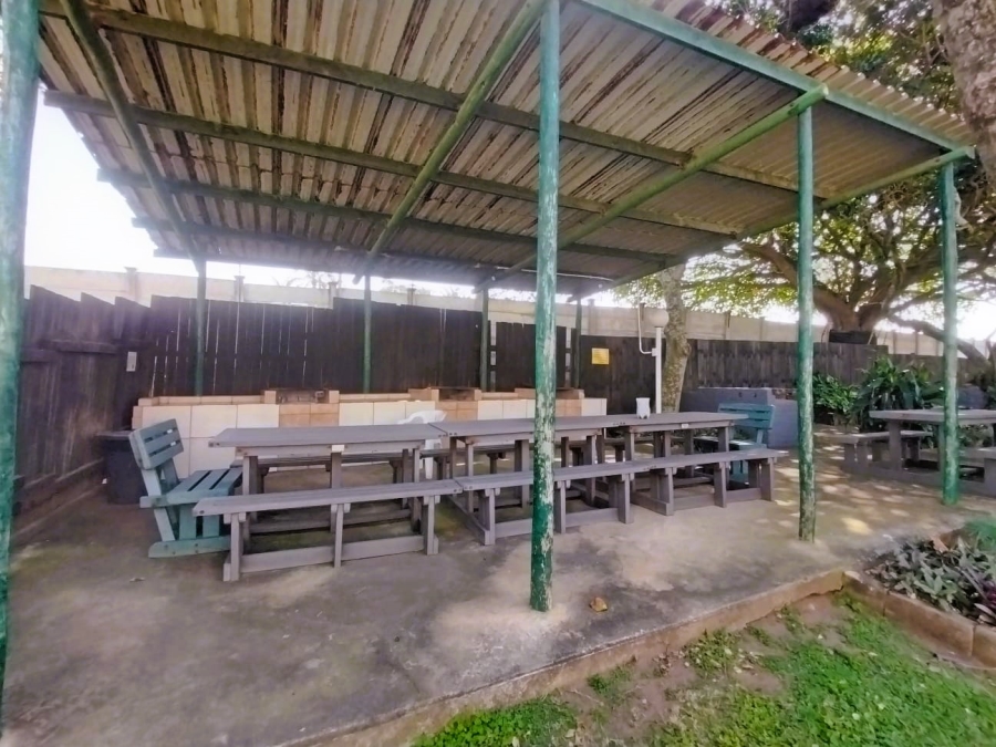 2 Bedroom Property for Sale in Hibberdene KwaZulu-Natal