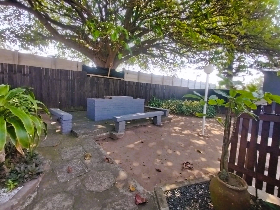 2 Bedroom Property for Sale in Hibberdene KwaZulu-Natal