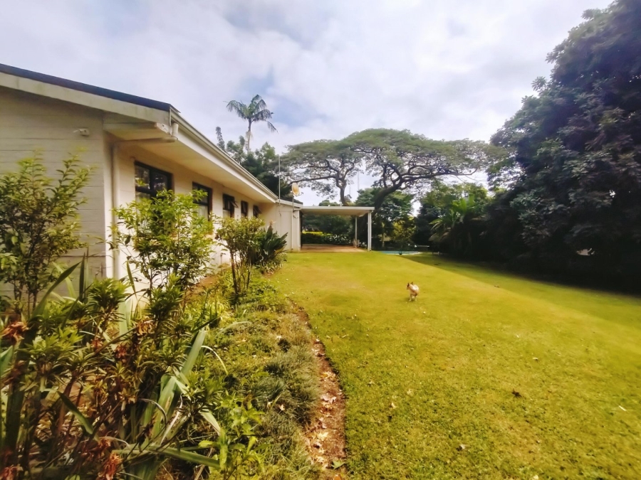 To Let 4 Bedroom Property for Rent in Kloof KwaZulu-Natal