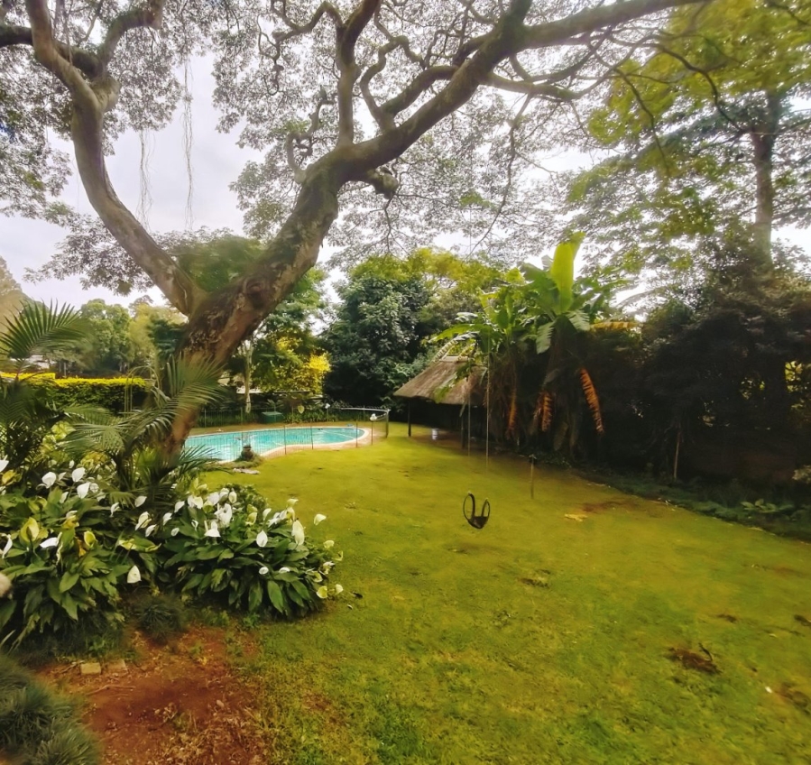To Let 4 Bedroom Property for Rent in Kloof KwaZulu-Natal