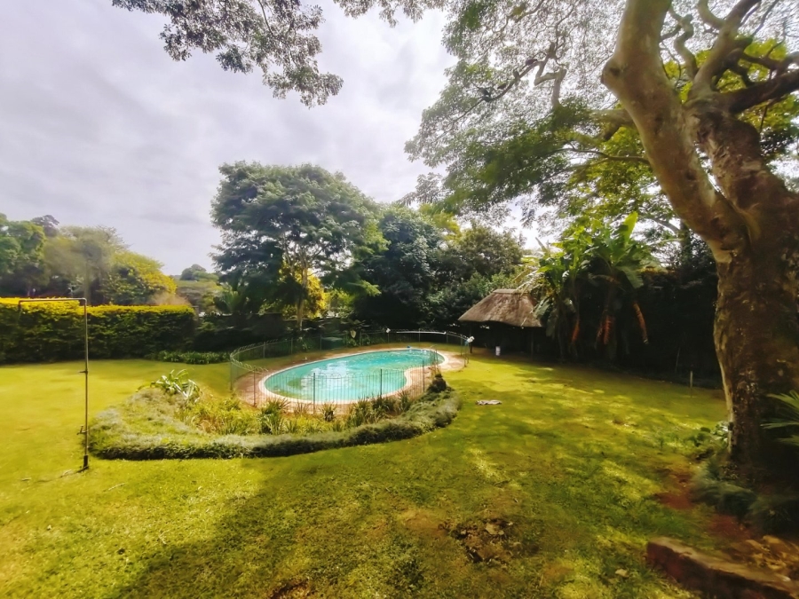 To Let 4 Bedroom Property for Rent in Kloof KwaZulu-Natal