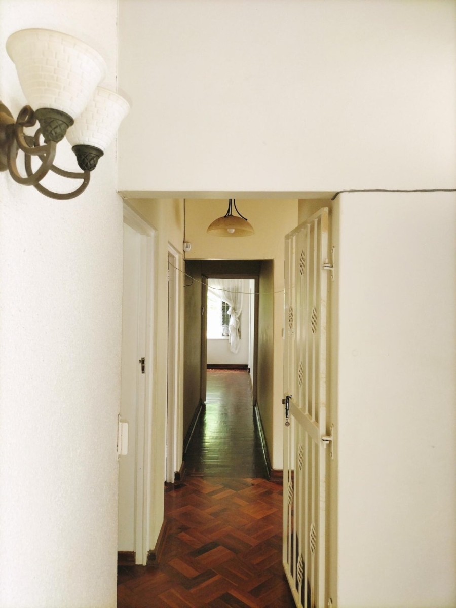 To Let 4 Bedroom Property for Rent in Kloof KwaZulu-Natal