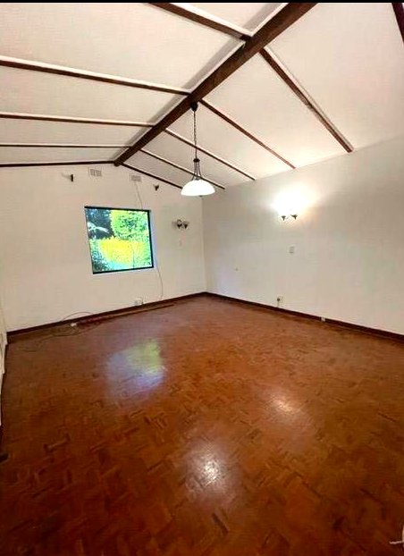 To Let 4 Bedroom Property for Rent in Kloof KwaZulu-Natal