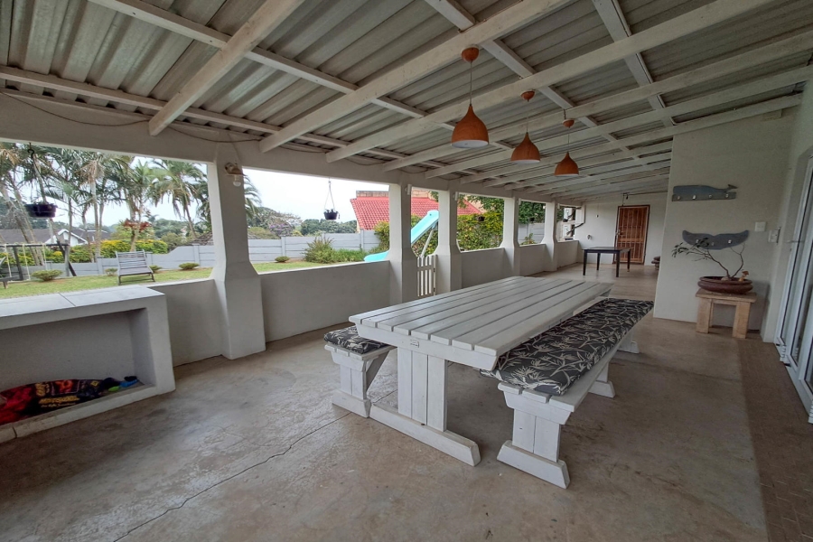 4 Bedroom Property for Sale in St Michaels On Sea KwaZulu-Natal