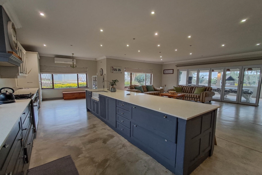 4 Bedroom Property for Sale in St Michaels On Sea KwaZulu-Natal