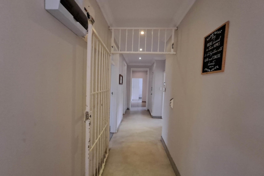 4 Bedroom Property for Sale in St Michaels On Sea KwaZulu-Natal