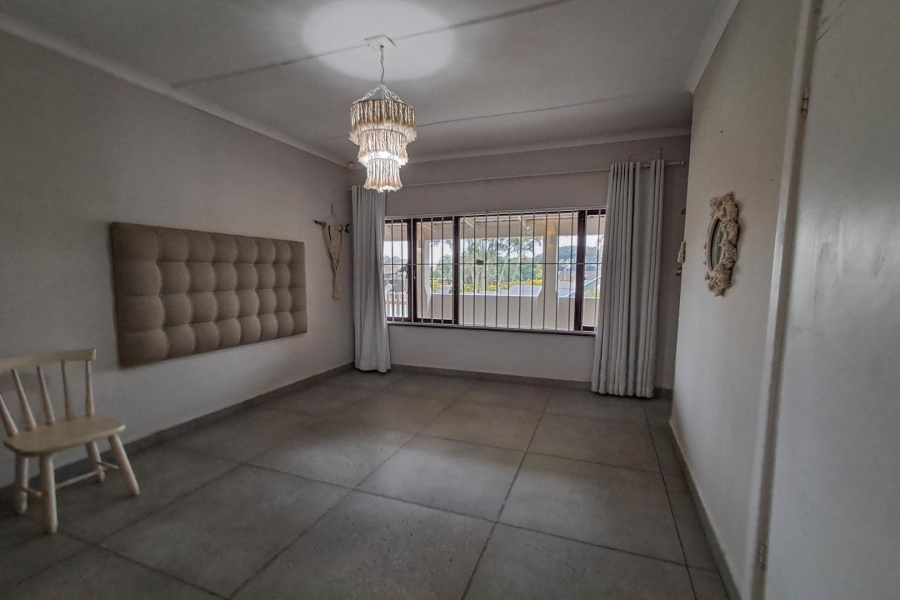 4 Bedroom Property for Sale in St Michaels On Sea KwaZulu-Natal