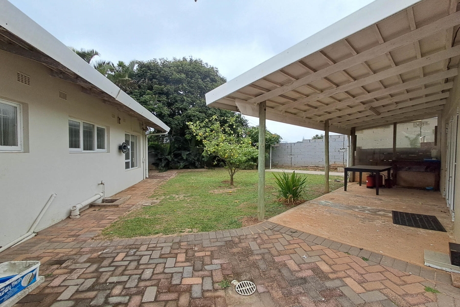 4 Bedroom Property for Sale in St Michaels On Sea KwaZulu-Natal