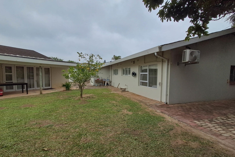 4 Bedroom Property for Sale in St Michaels On Sea KwaZulu-Natal