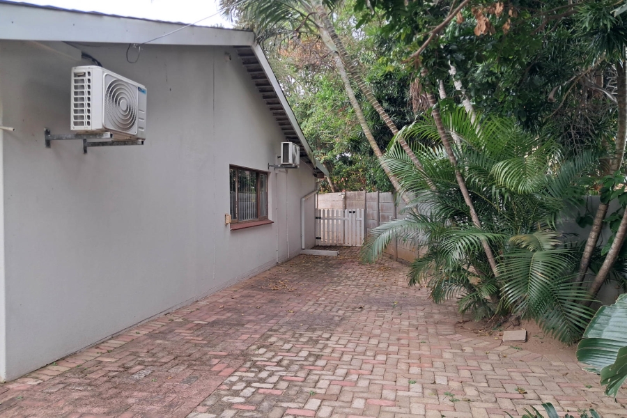 4 Bedroom Property for Sale in St Michaels On Sea KwaZulu-Natal