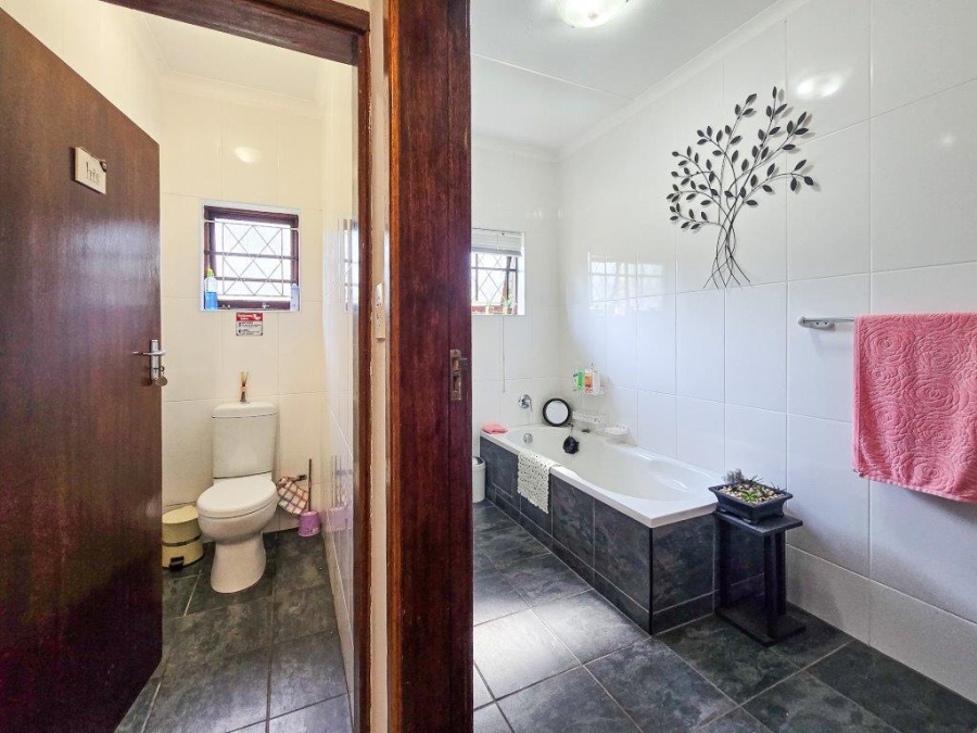 3 Bedroom Property for Sale in Shelly Beach KwaZulu-Natal