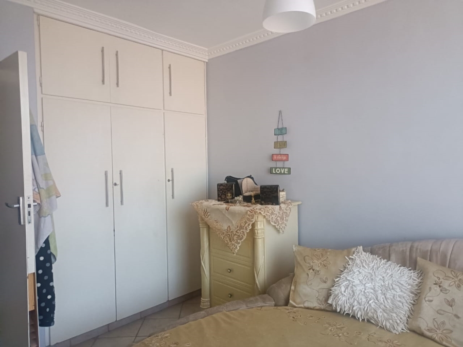 2 Bedroom Property for Sale in Essenwood KwaZulu-Natal