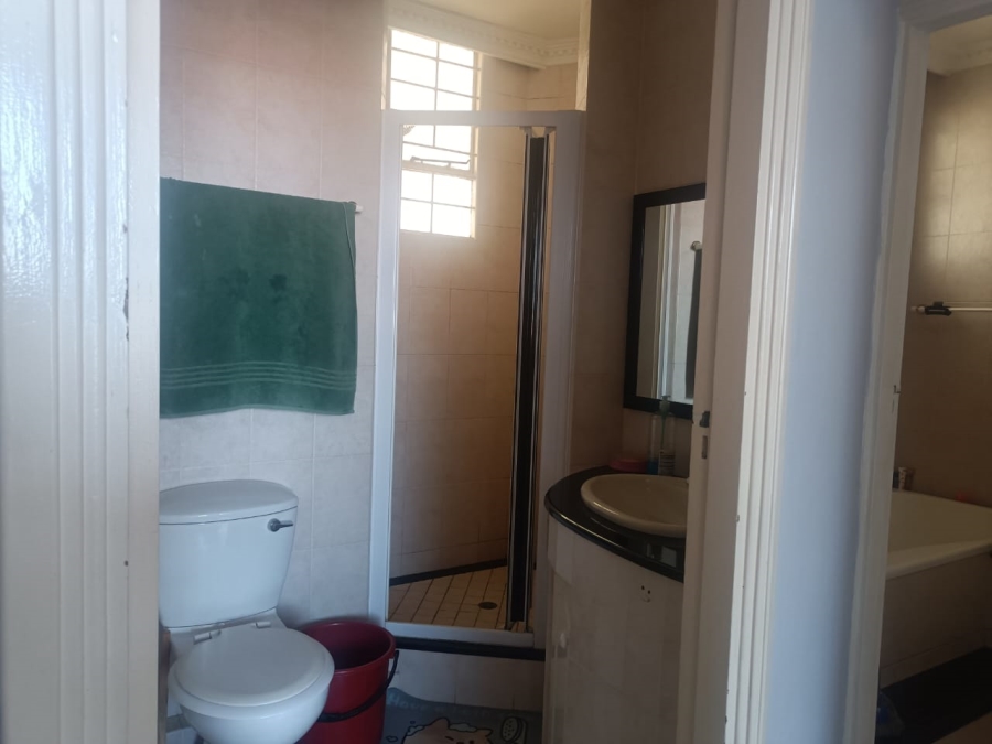 2 Bedroom Property for Sale in Essenwood KwaZulu-Natal