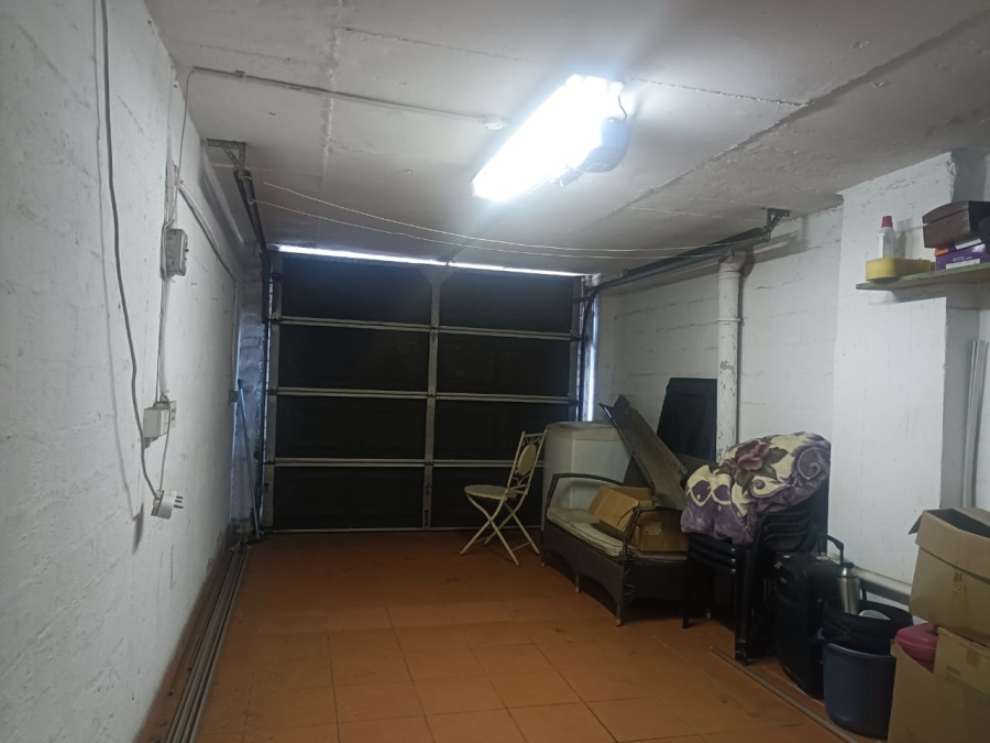 2 Bedroom Property for Sale in Essenwood KwaZulu-Natal