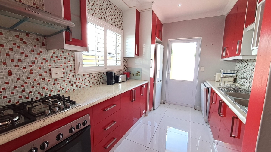 3 Bedroom Property for Sale in Port Edward KwaZulu-Natal