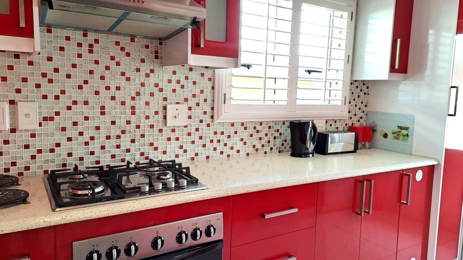 3 Bedroom Property for Sale in Port Edward KwaZulu-Natal
