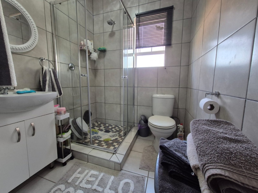  Bedroom Property for Sale in Sunnyridge KwaZulu-Natal