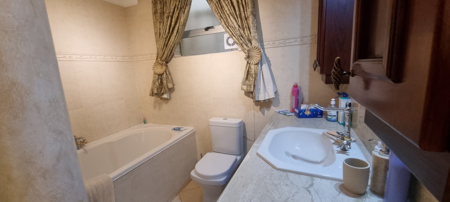 4 Bedroom Property for Sale in Margate Beach KwaZulu-Natal