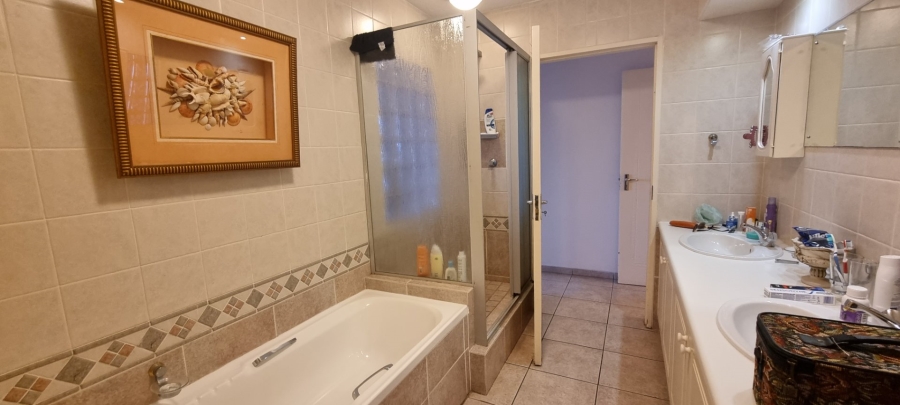 3 Bedroom Property for Sale in Margate Beach KwaZulu-Natal