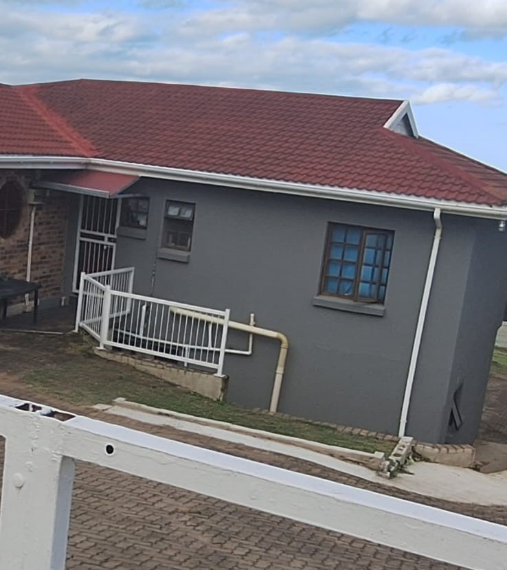 5 Bedroom Property for Sale in St Michaels On Sea KwaZulu-Natal