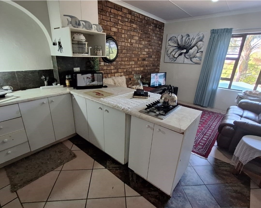 5 Bedroom Property for Sale in St Michaels On Sea KwaZulu-Natal