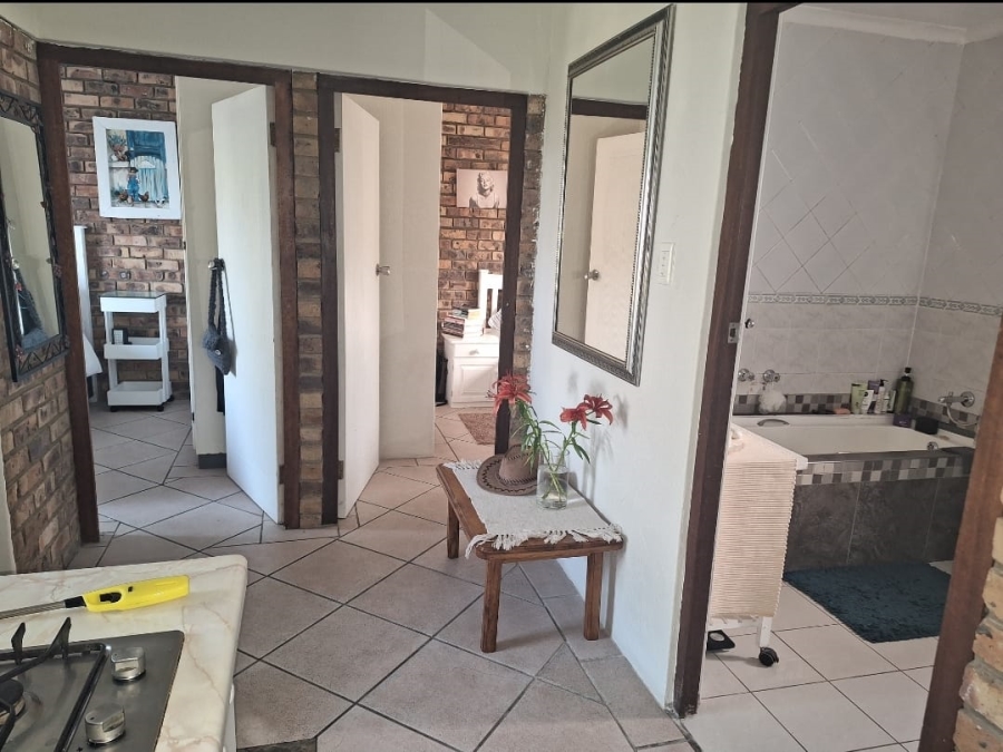 5 Bedroom Property for Sale in St Michaels On Sea KwaZulu-Natal
