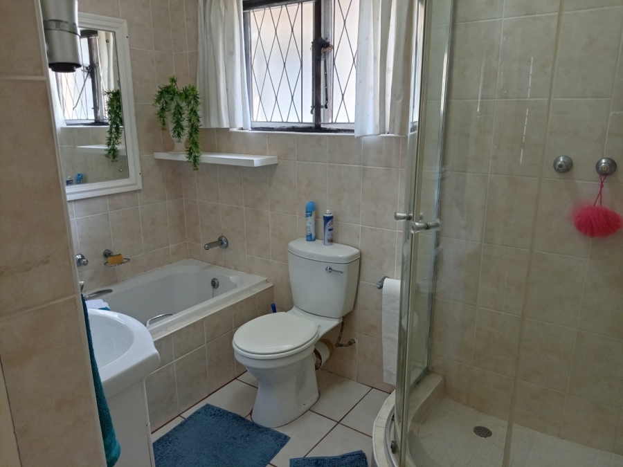 3 Bedroom Property for Sale in Uvongo KwaZulu-Natal