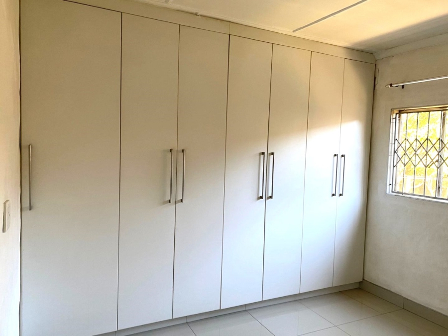 To Let 2 Bedroom Property for Rent in Raisethorpe KwaZulu-Natal