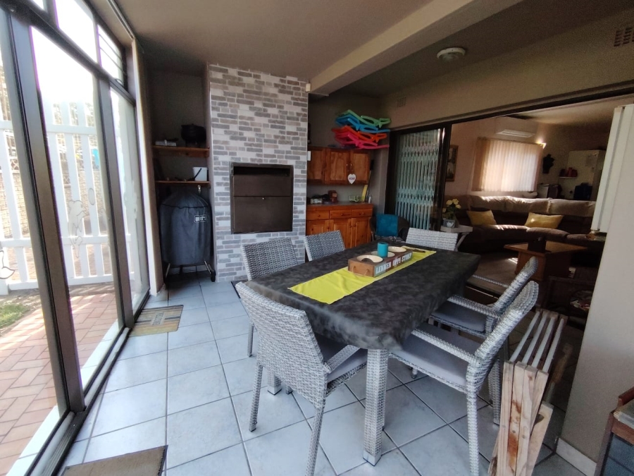 2 Bedroom Property for Sale in Margate North Beach KwaZulu-Natal