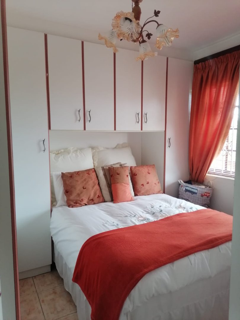  Bedroom Property for Sale in Waterways KwaZulu-Natal