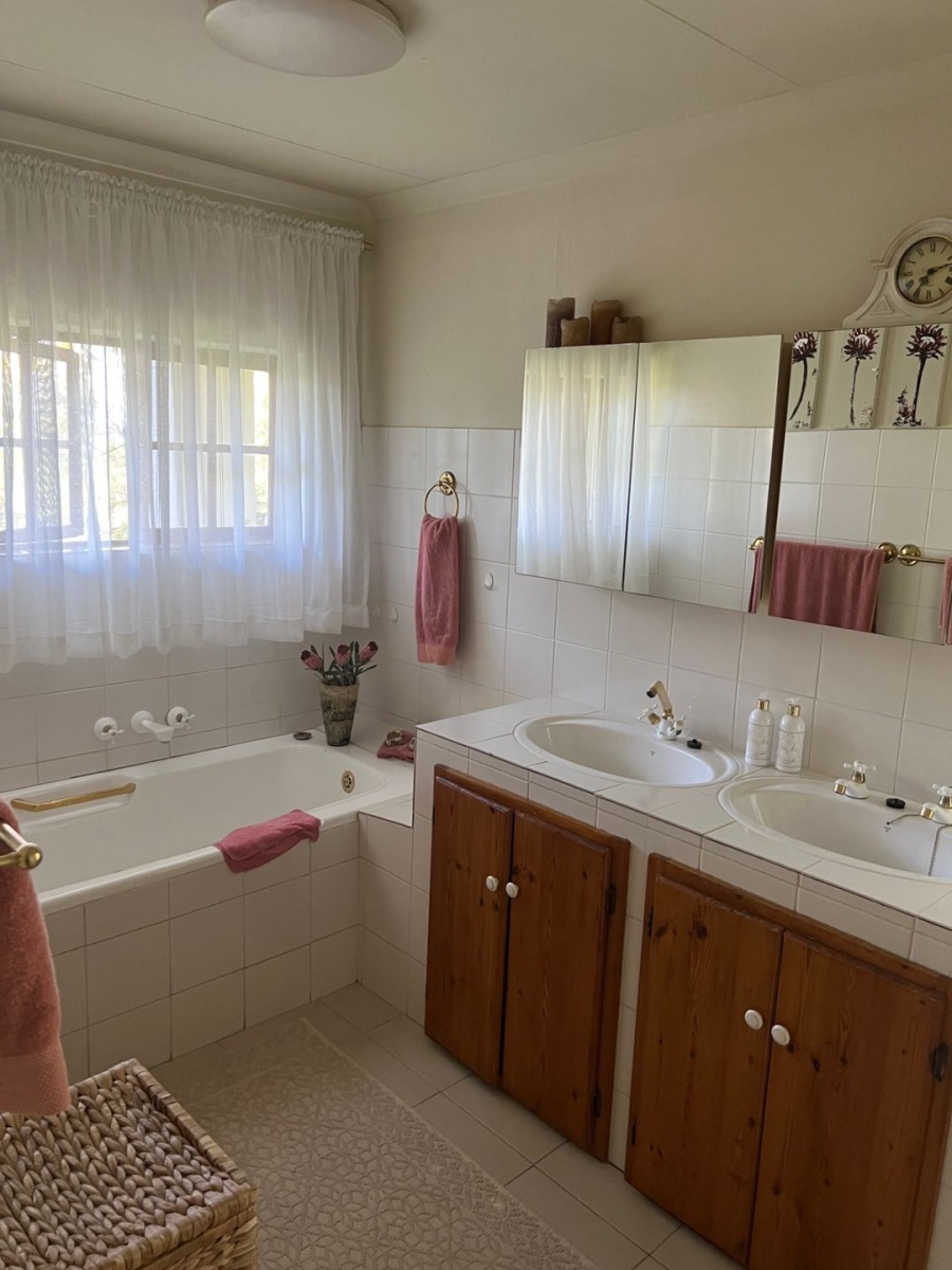 9 Bedroom Property for Sale in Glencoe KwaZulu-Natal
