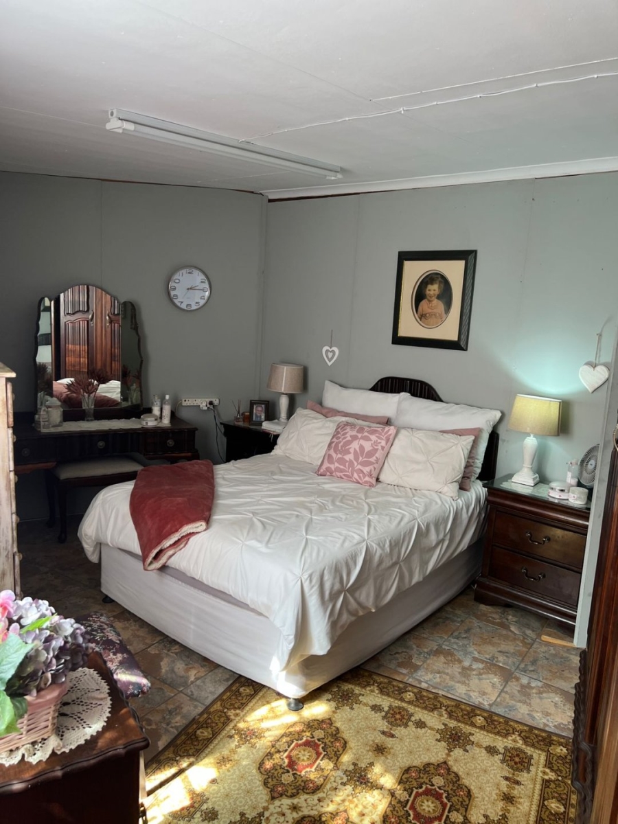 9 Bedroom Property for Sale in Glencoe KwaZulu-Natal