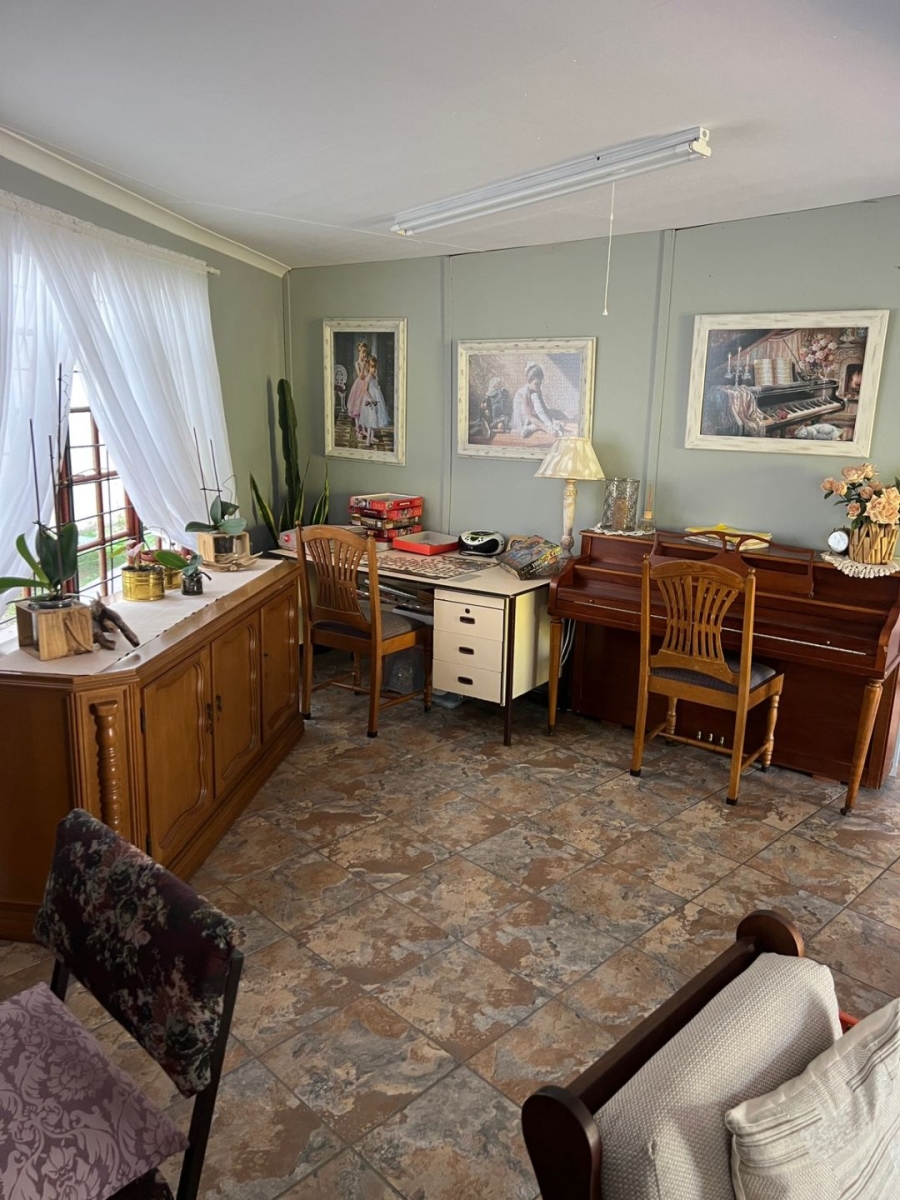 9 Bedroom Property for Sale in Glencoe KwaZulu-Natal
