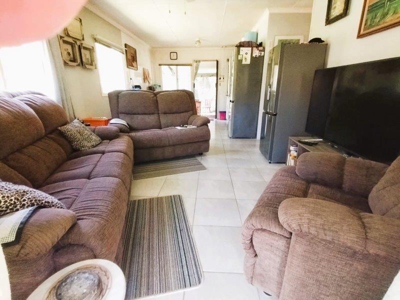 2 Bedroom Property for Sale in Hibberdene KwaZulu-Natal
